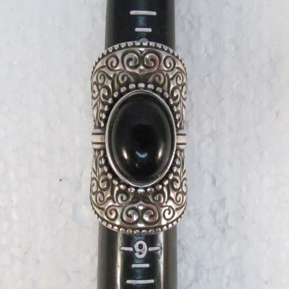 Ornate Swirl Full Finger Silver Plated Copper Ring with Black Cabochon - Picture 16 of 16